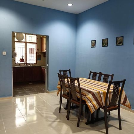 Yasmeen Homestay Kemaman Chukai Eksteriør bilde
