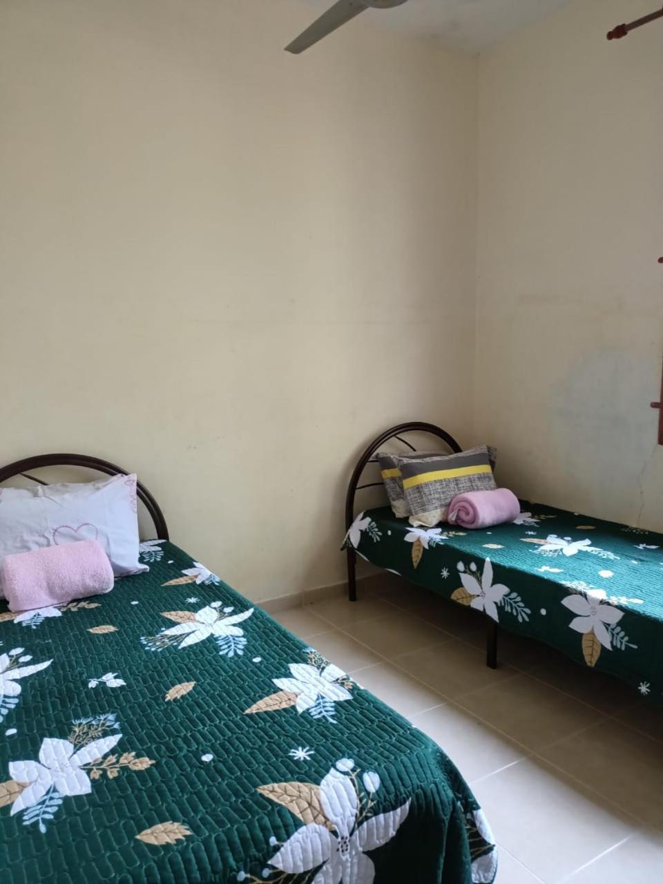 Yasmeen Homestay Kemaman Chukai Eksteriør bilde
